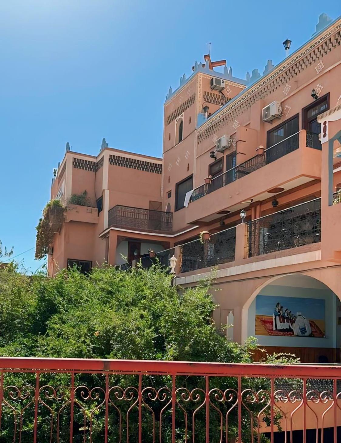 Kasbah La Famille Berbere Hotel Boumalne Exterior foto